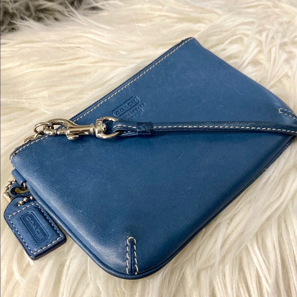 COACH Wristlet Leatherware Est 1941 - Picture 3 of 6